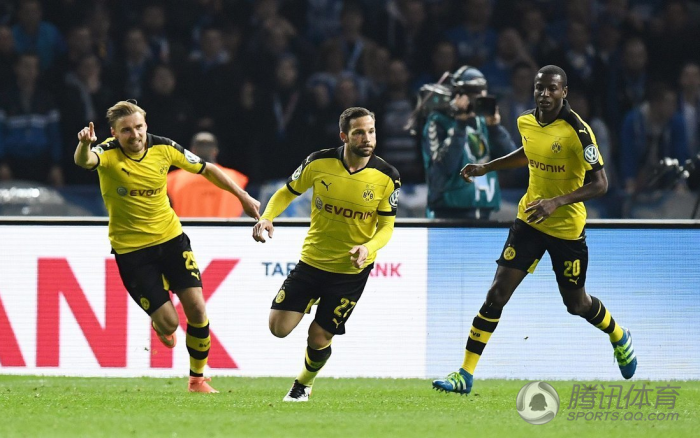 新球体育娱乐电竞埃因霍温训练开放日，赛后防线松动引欢呼，德国杯在即，资深球员宣示担当的简单介绍