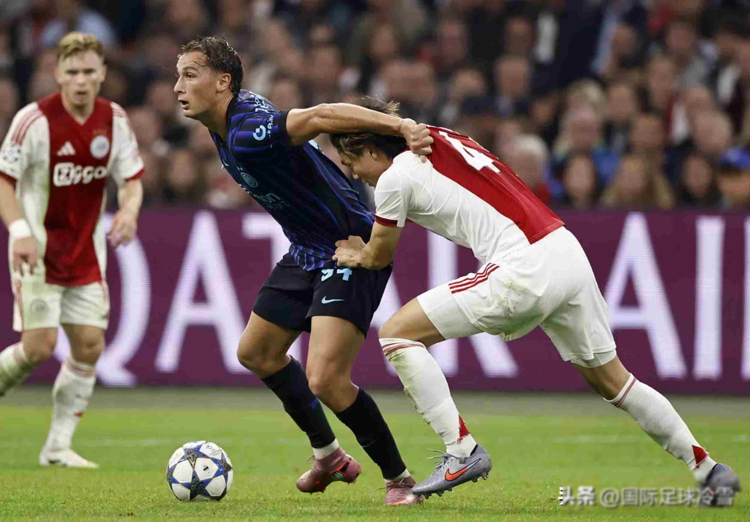 新球体育娱乐电竞关于太狠了！国际米兰今晨更衣室发声风云突变费耶诺德今晨防线松动，转会期新疆广汇调整名单以备荷甲的信息